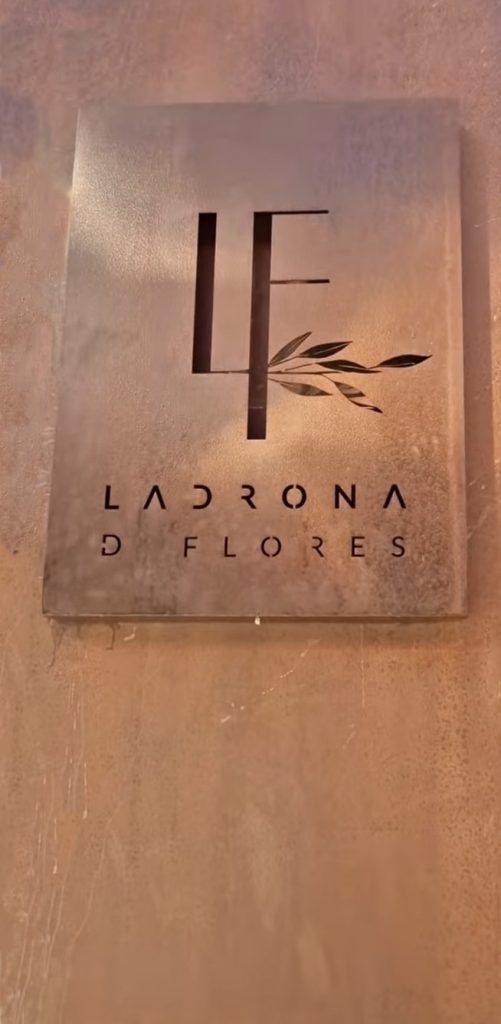 floristería-cerca-ladrona-de-flores-kiosco